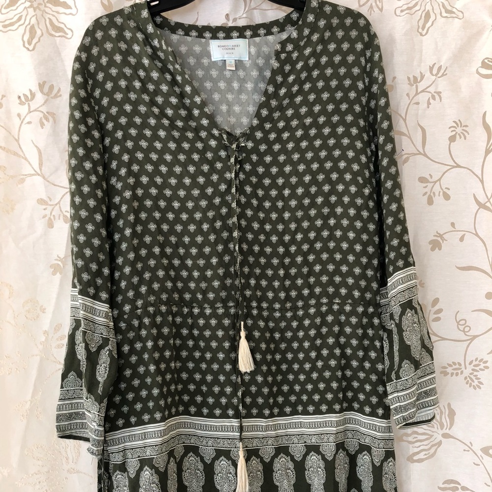 Romeo+Juliet Couture Beach size M green dress